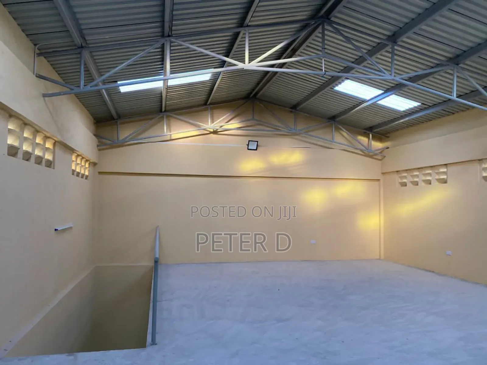 Godown Magomeni SQM 300
