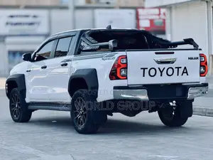 Toyota Hilux Revo Double Cab Deisel 2.8 AWD 2022 White
