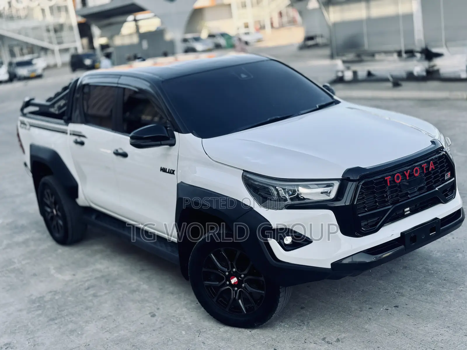 Toyota Hilux Revo Double Cab Deisel 2.8 AWD 2022 White