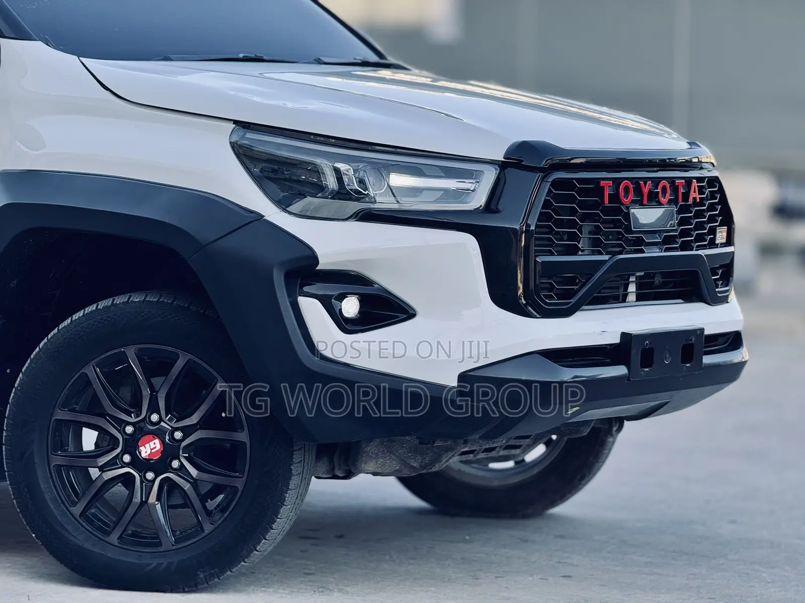 Toyota Hilux Revo Double Cab Deisel 2.8 AWD 2022 White