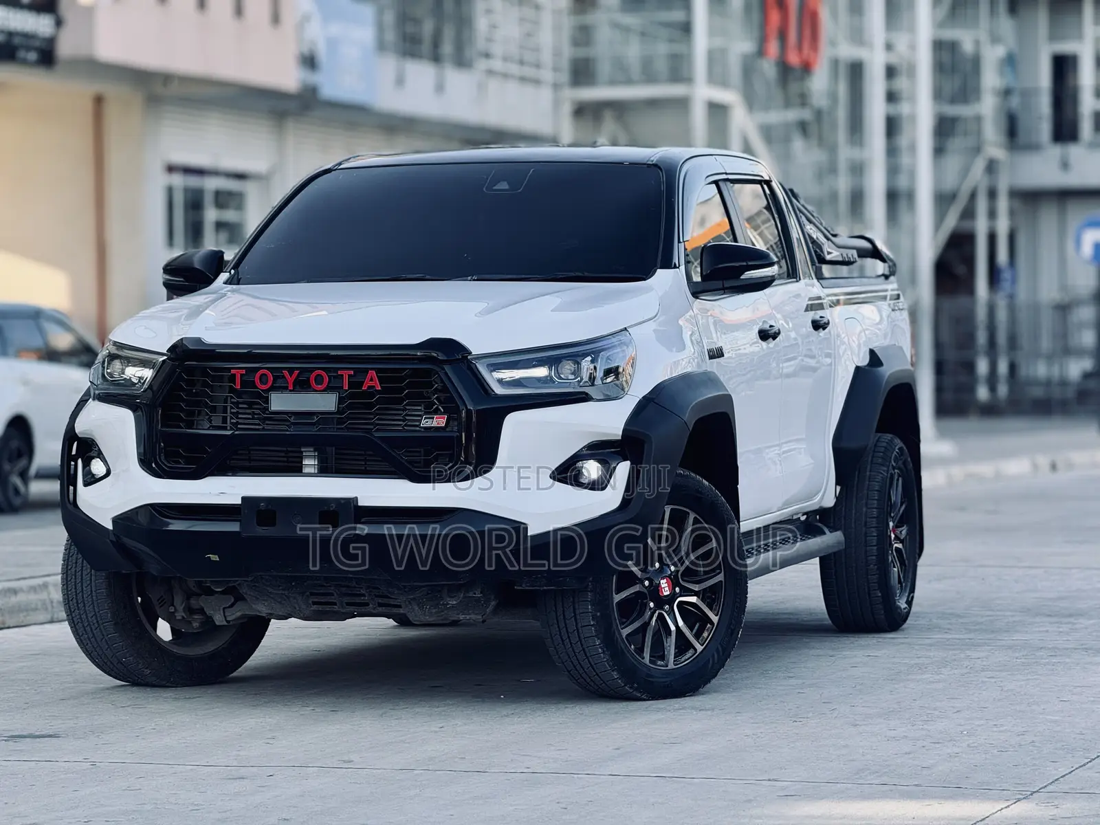 Toyota Hilux Revo Double Cab Deisel 2.8 AWD 2022 White
