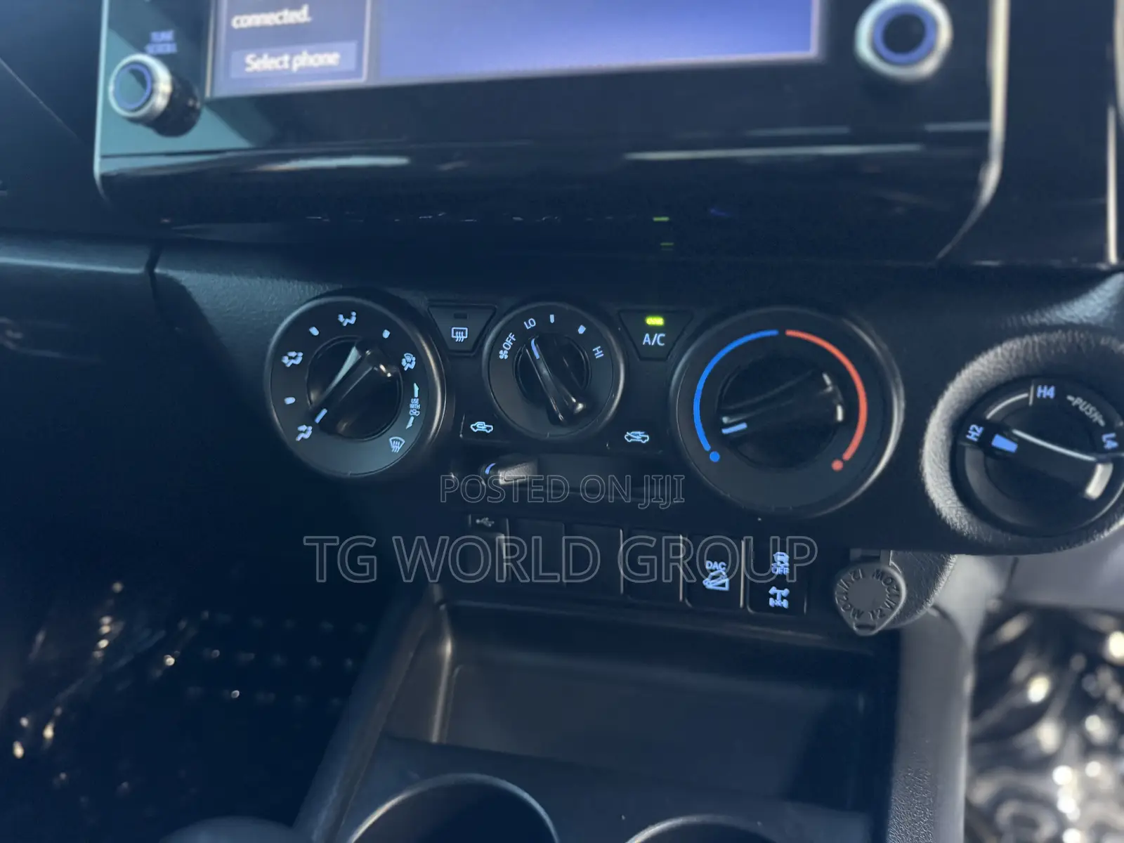 Toyota Hilux Revo Double Cab Deisel 2.8 AWD 2022 White