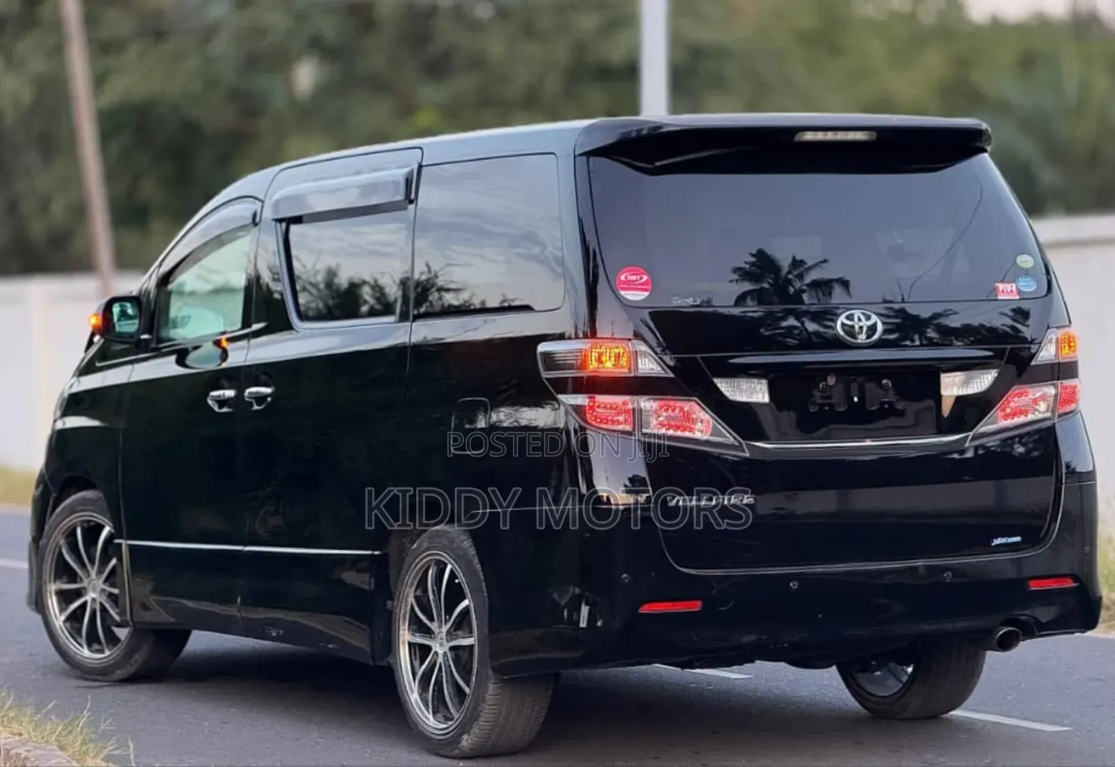 Toyota Vellfire 2011 Black