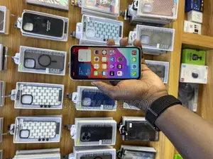 Apple XR 64 GB White