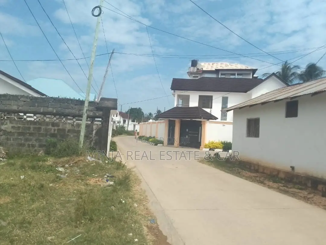 Plot for Sale in Zanzibar Mbweni