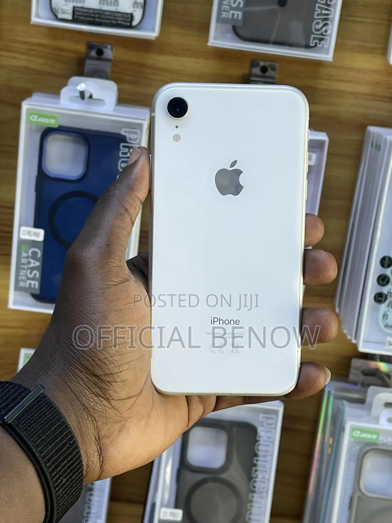 Apple XR 64 GB White