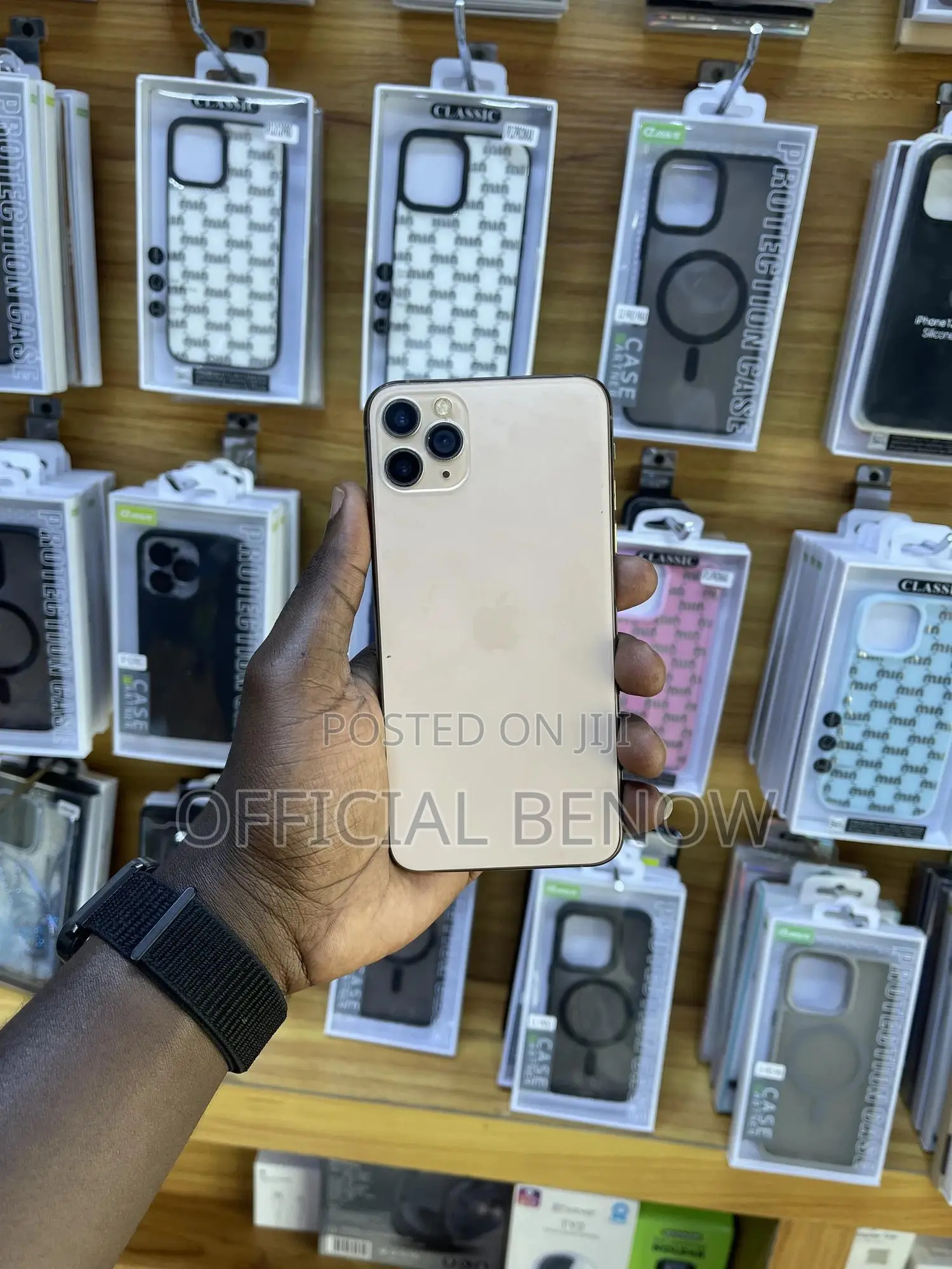 Apple iPhone 11 Pro Max 64 GB Gold