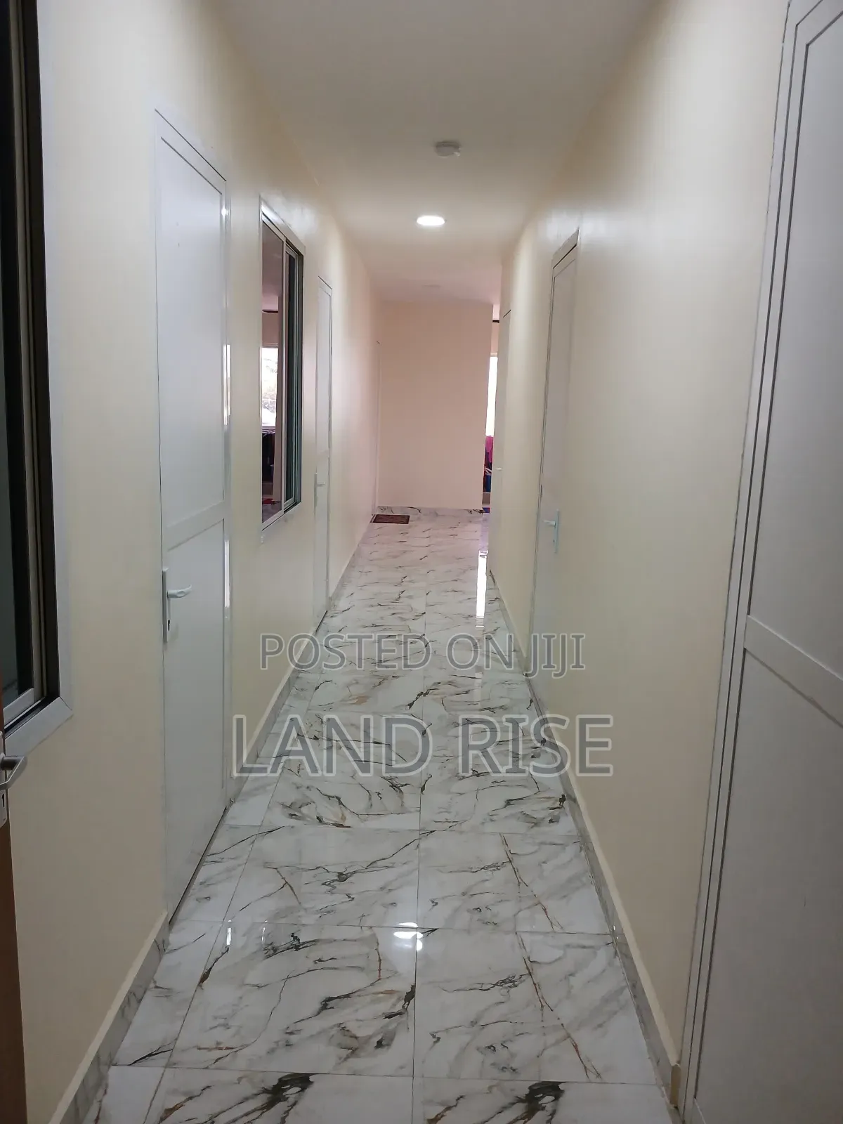 Warehouse Size 2700 in Nyerere Road