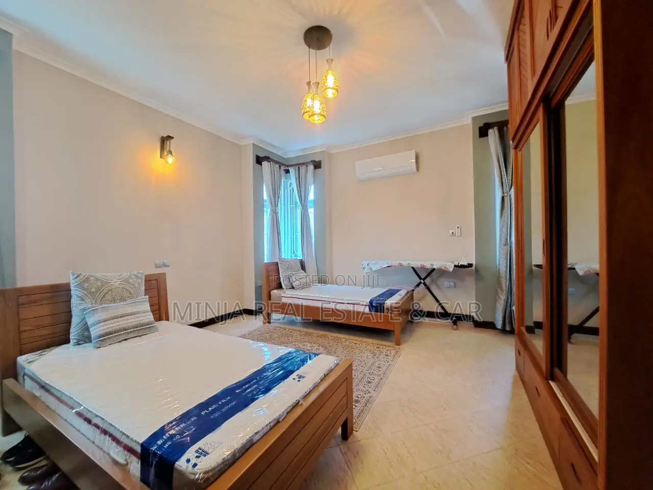 Furnished 3bdrm Apartment in Kivukoni for rent