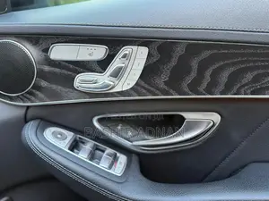 Mercedes-Benz C200 2015 Black