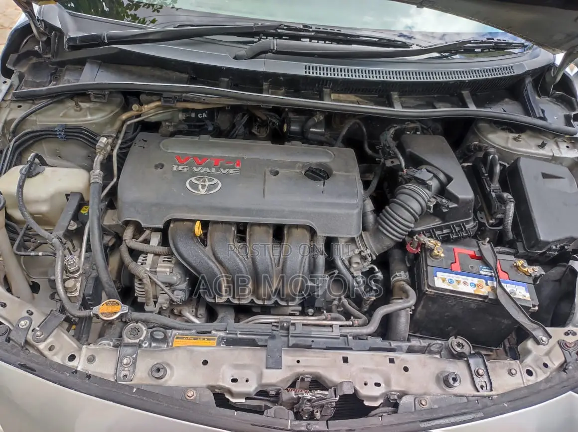 Toyota Corolla Altis 2005 Silver