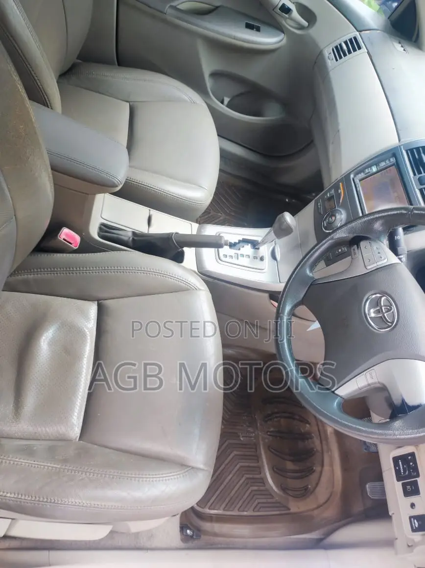 Toyota Corolla Altis 2005 Silver