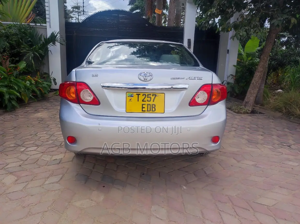 Toyota Corolla Altis 2005 Silver