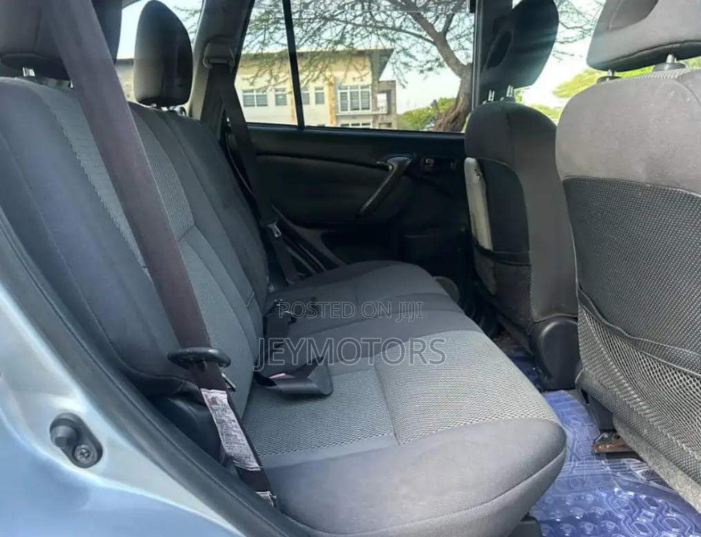 Toyota RAV4 2005 Silver