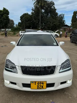 Toyota Crown 2006 White