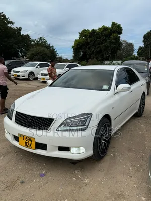 Toyota Crown 2006 White