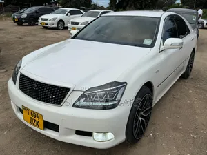 Toyota Crown 2006 White