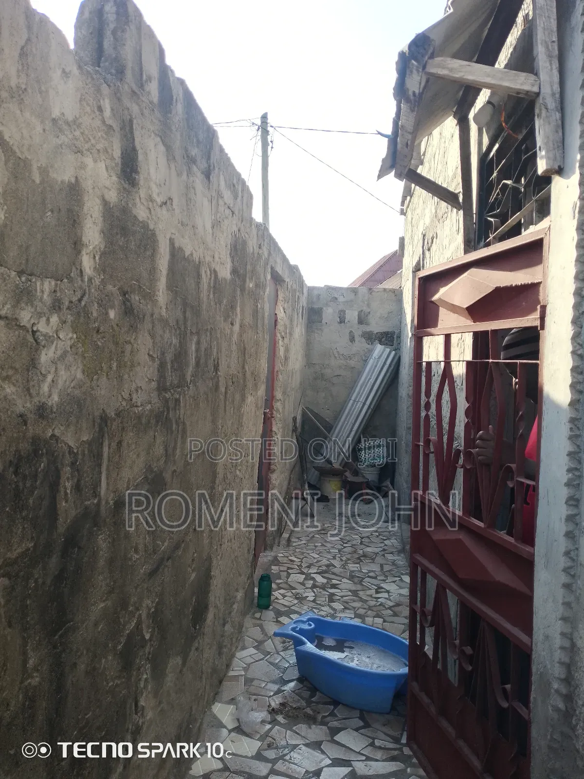 4bdrm Apartment in Tanzania Daresalaam, Ilala for sale
