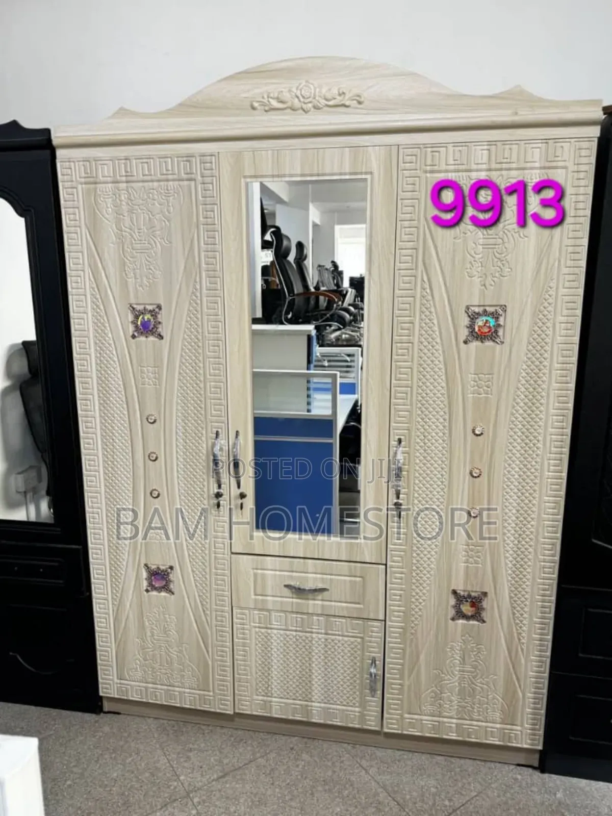 Kabati Ya Nguo Ya Mbao Imported 3 Doors