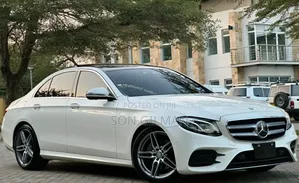 Mercedes-Benz E220 2016 Pearl
