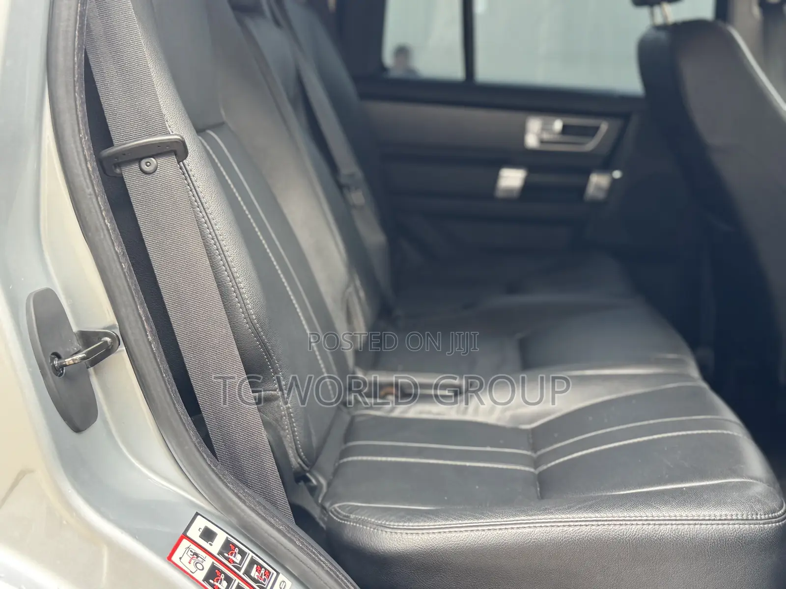 Land Rover Discovery 2011 Silver