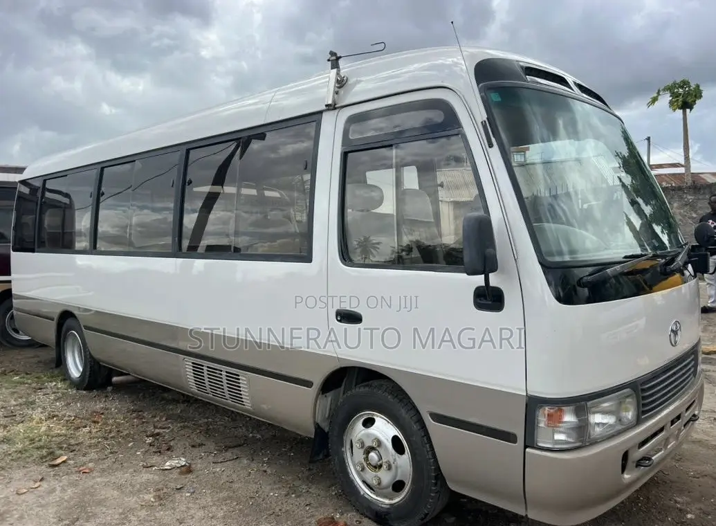 Toyota Coaster 2000 White