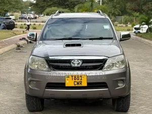 Toyota Fortuner 2018 Gray