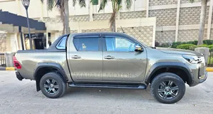 Toyota Land Cruiser 3.3 Diesel 4WD 2022 Gray