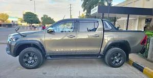 Toyota Land Cruiser 3.3 Diesel 4WD 2022 Gray