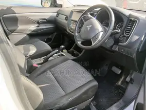 Mitsubishi Outlander 2013 White