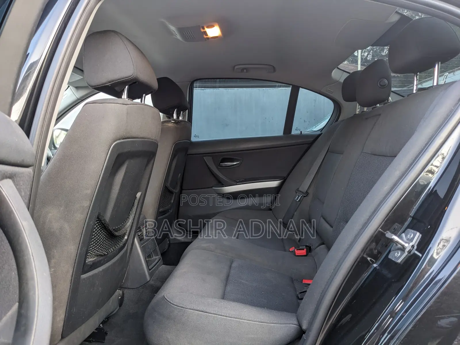 BMW 3 Series 320i RWD 2010 Black