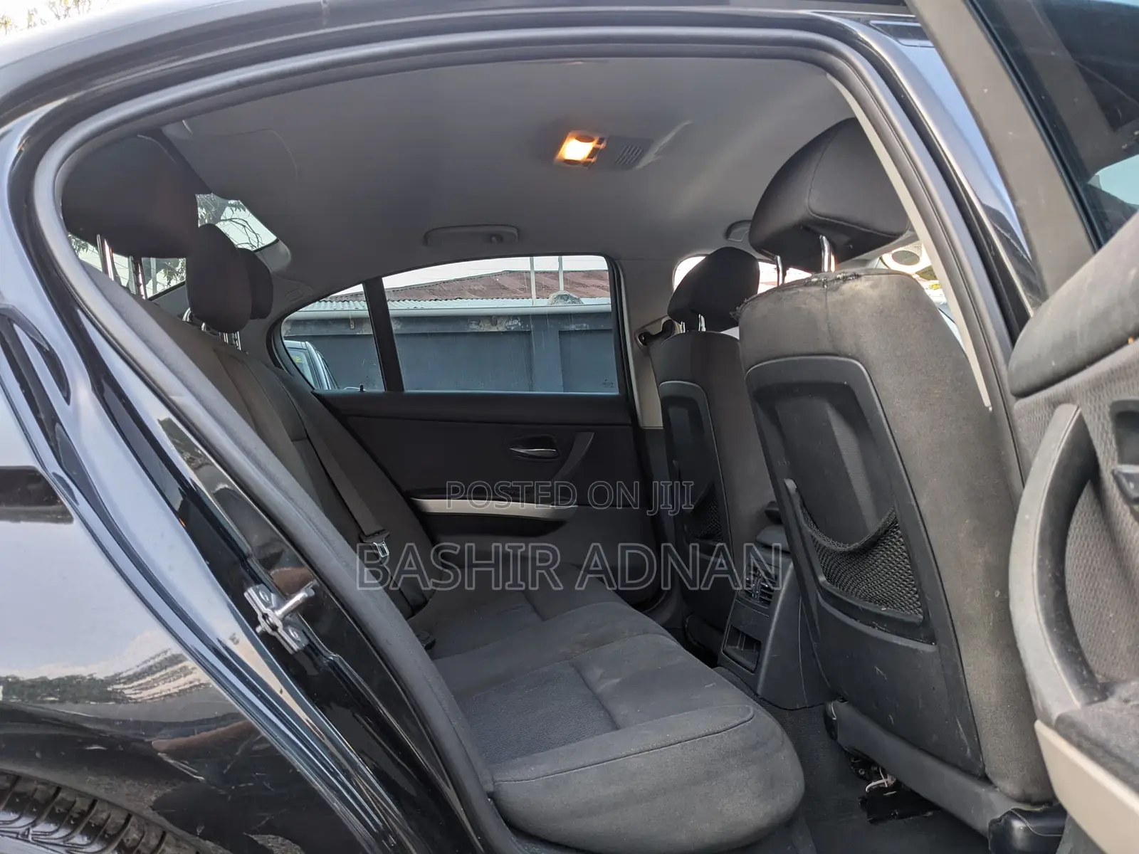 BMW 3 Series 320i RWD 2010 Black