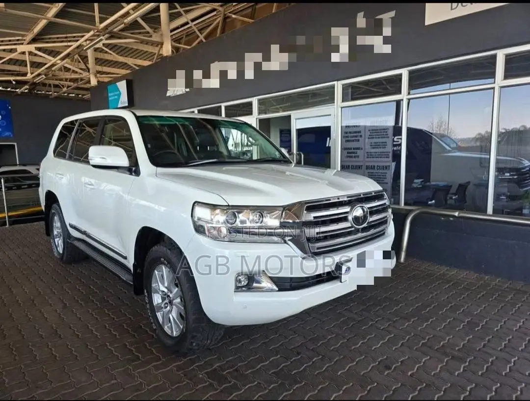 Toyota Land Cruiser 2020 White