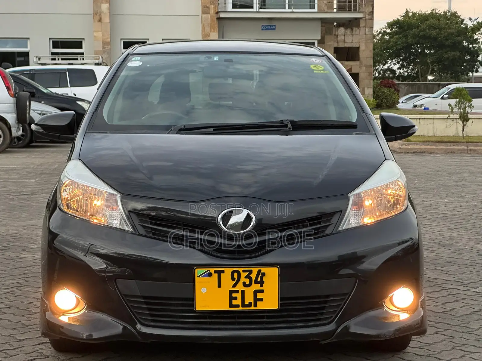 Toyota Vitz 2012 Black