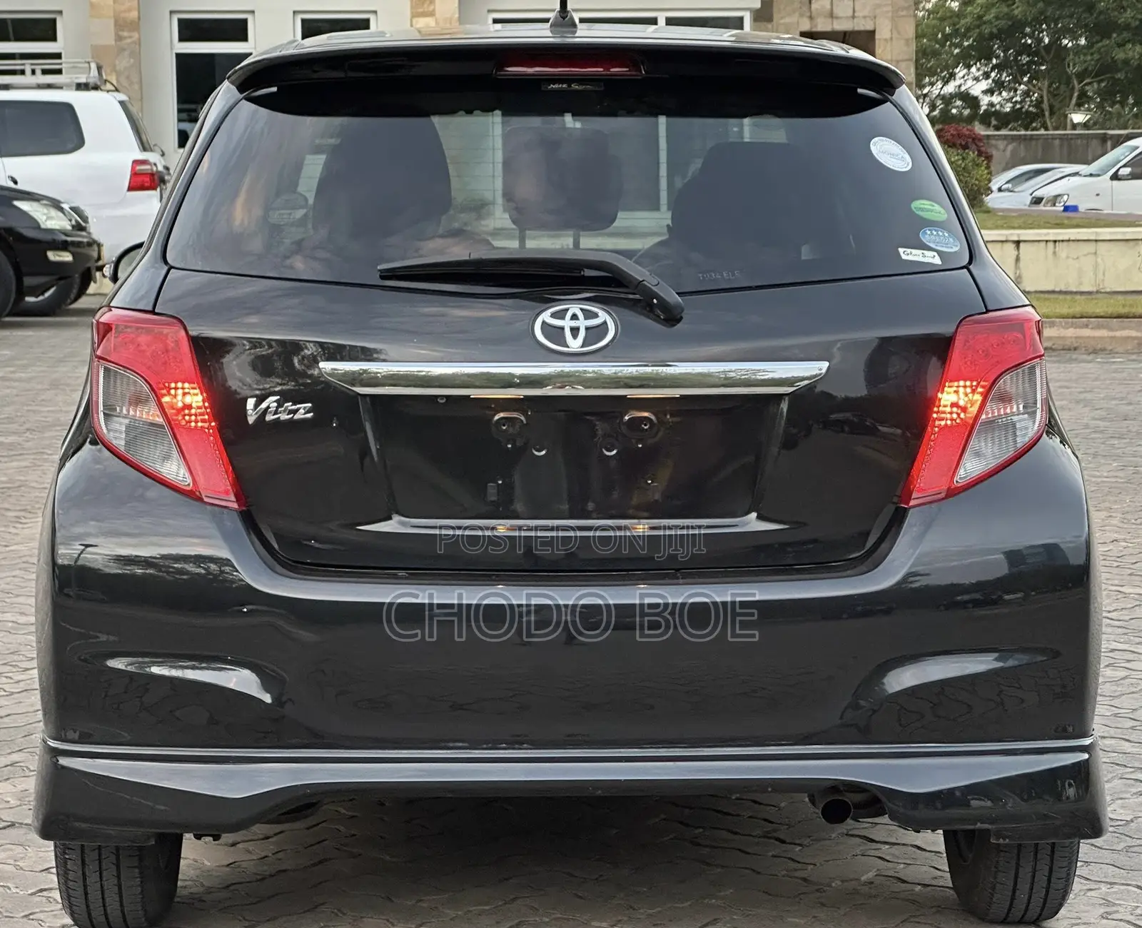 Toyota Vitz 2012 Black
