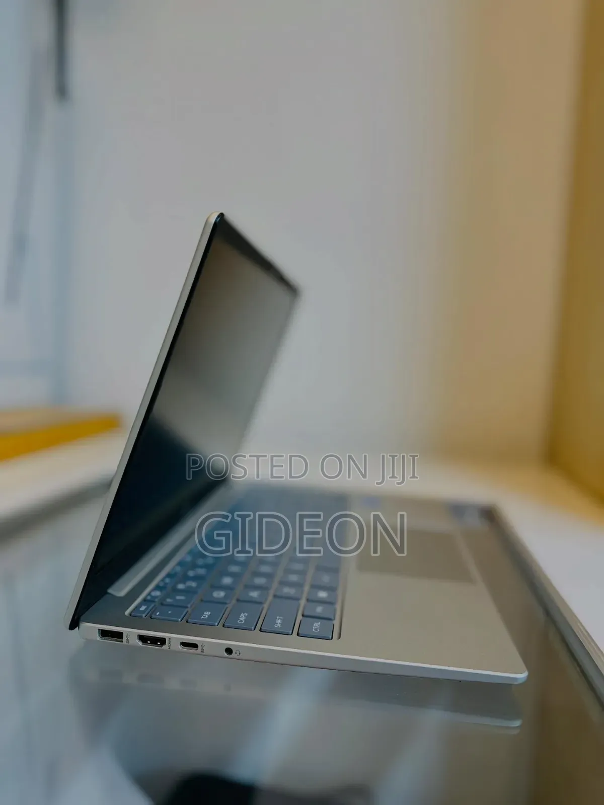 New Laptop HP 14-Dq1025cl 8GB Intel Core I5 SSD 512GB
