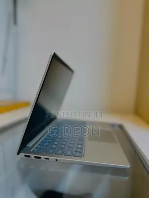 New Laptop HP 14-Dq1025cl 8GB Intel Core I5 SSD 512GB