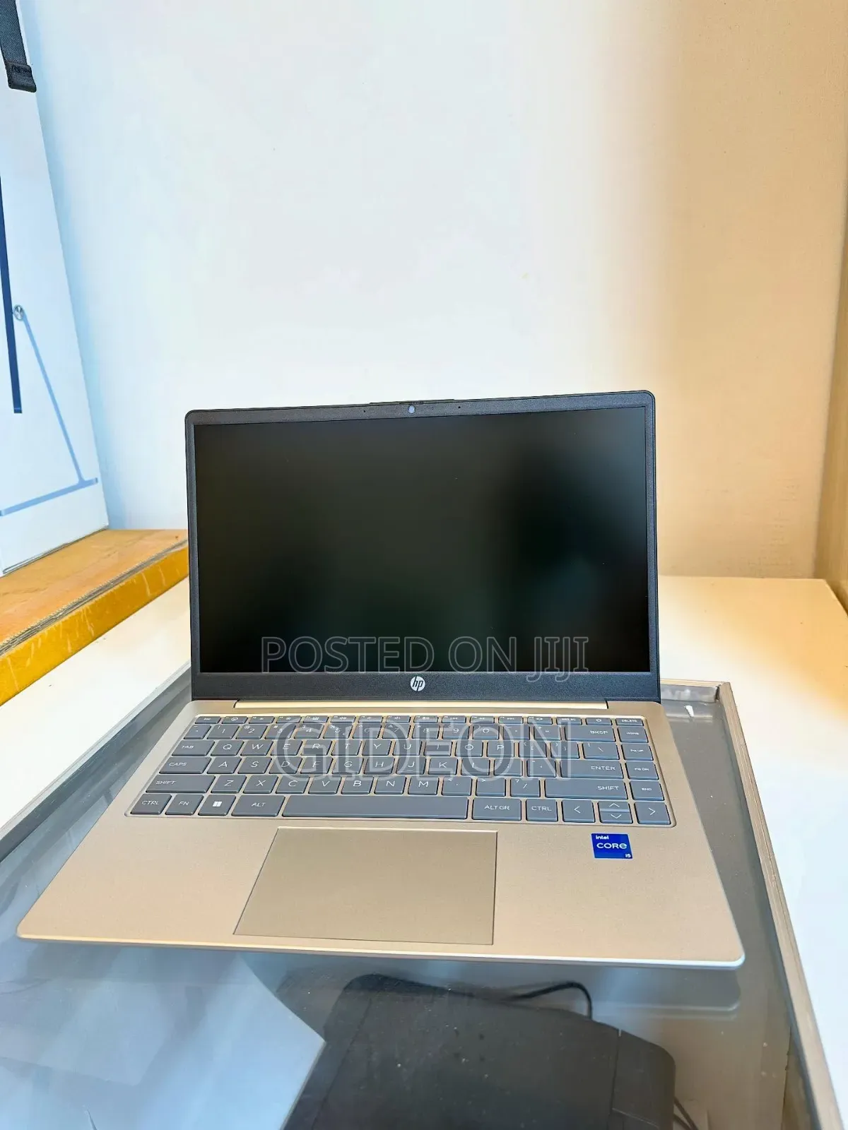 New Laptop HP 14-Dq1025cl 8GB Intel Core I5 SSD 512GB
