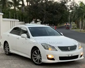 Toyota Crown 2009 Pearl