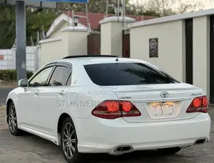 Toyota Crown 2009 Pearl