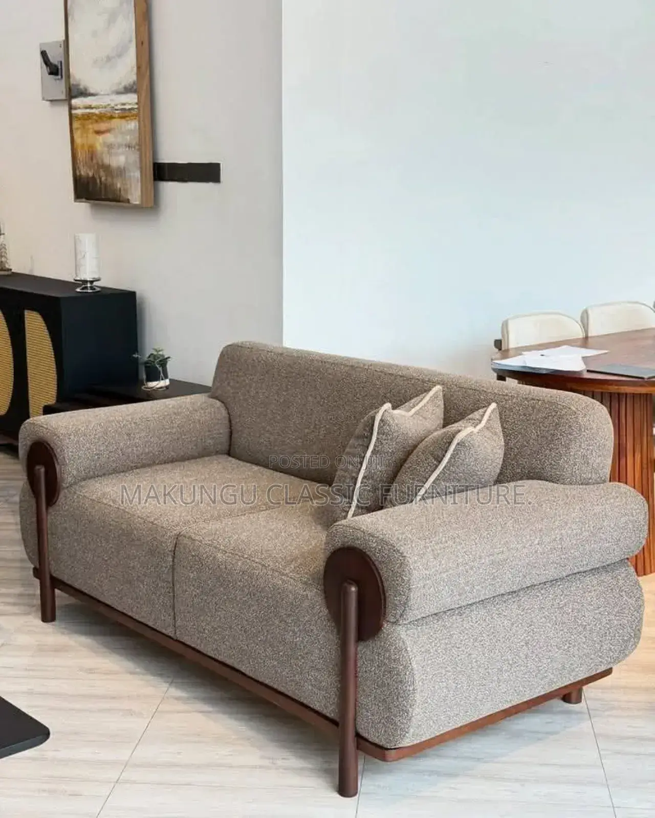 Luxurious and Wool Sofa La Watu Wawili