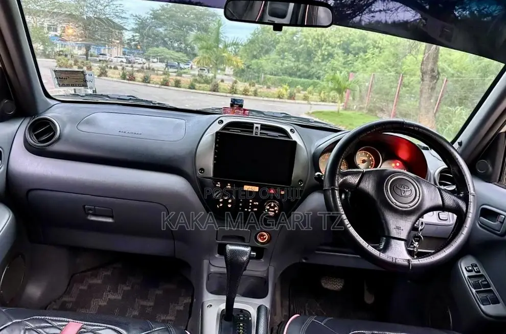 Toyota RAV4 2005 Gold