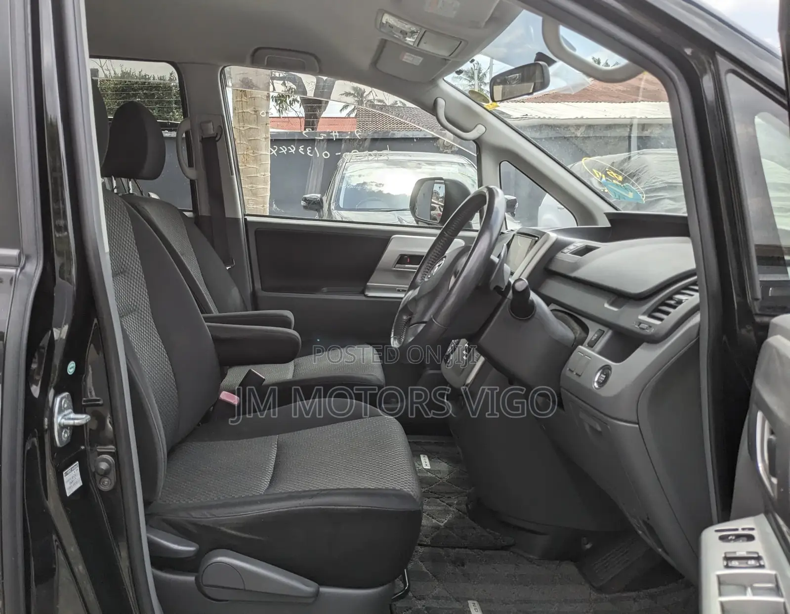 Toyota Noah 2010 Black