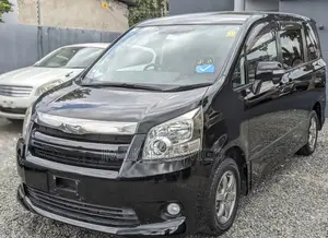 Toyota Noah 2010 Black