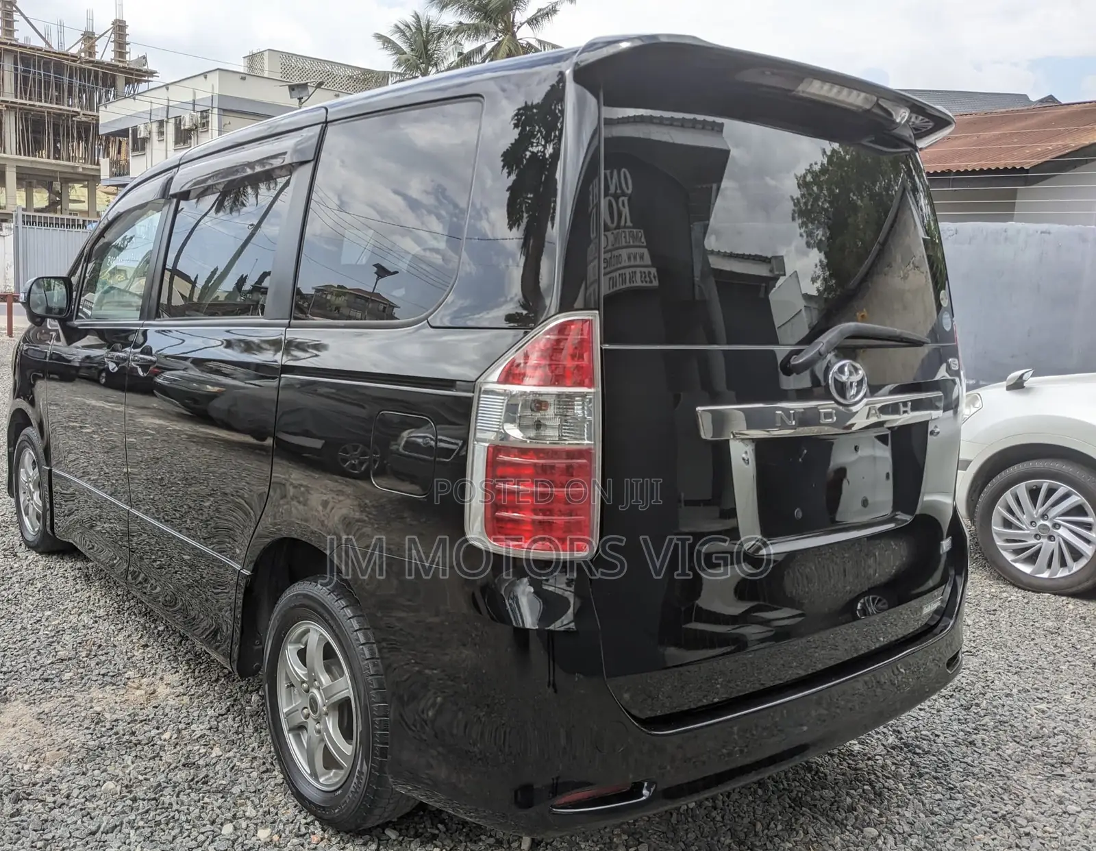 Toyota Noah 2010 Black