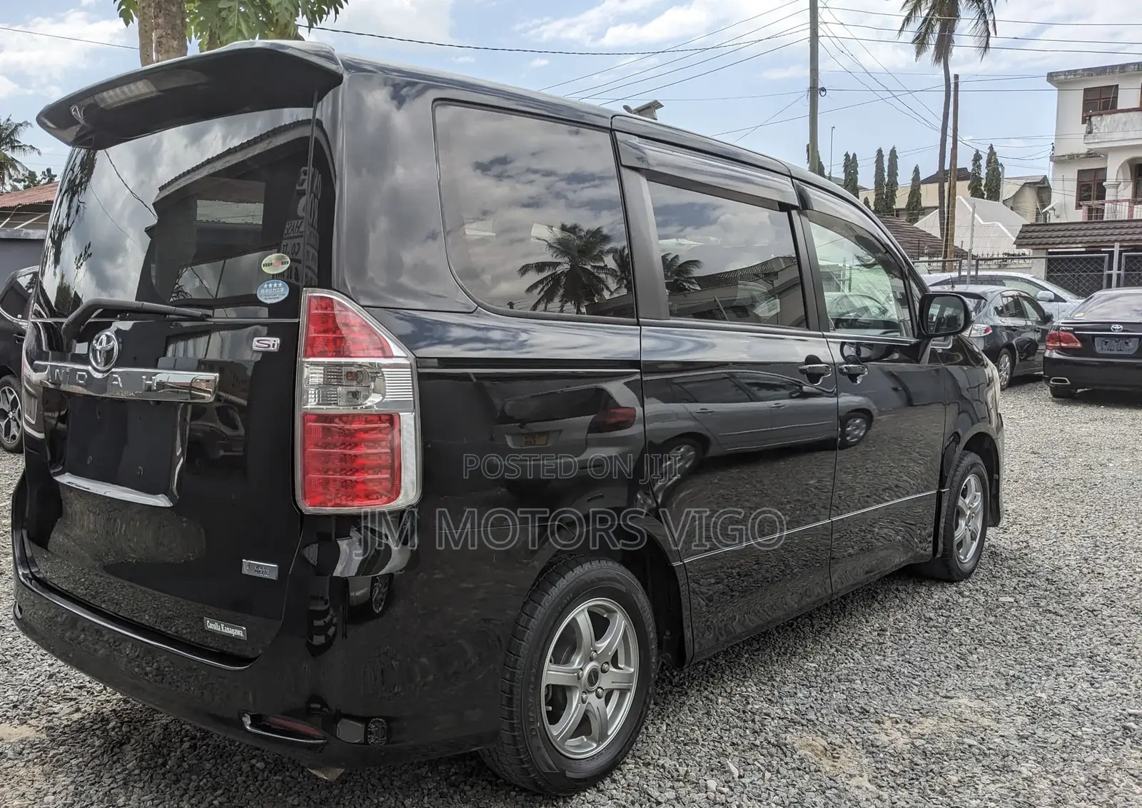 Toyota Noah 2010 Black