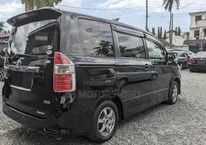 Toyota Noah 2010 Black