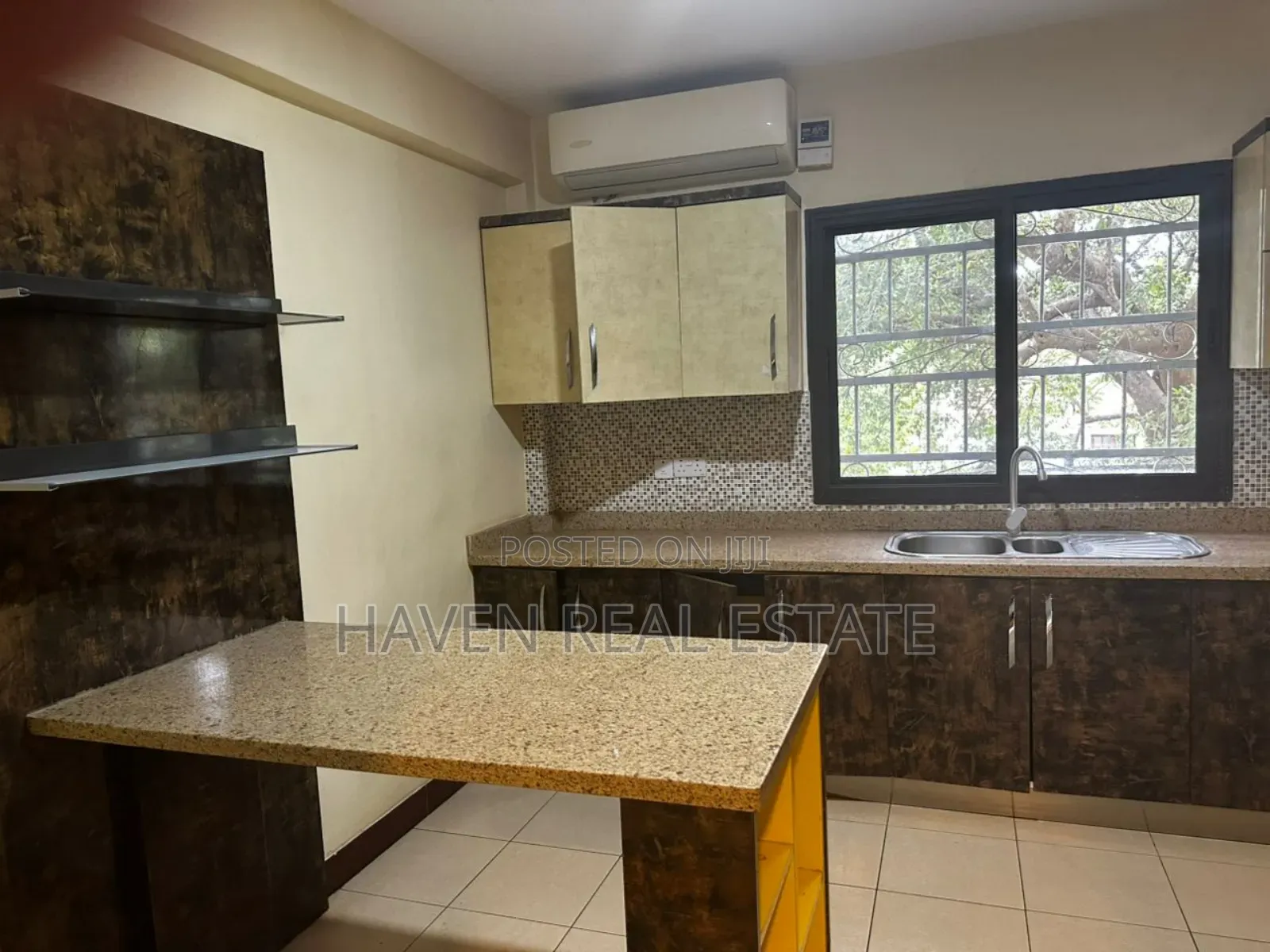 5bdrm House in Oyster Bay for rent