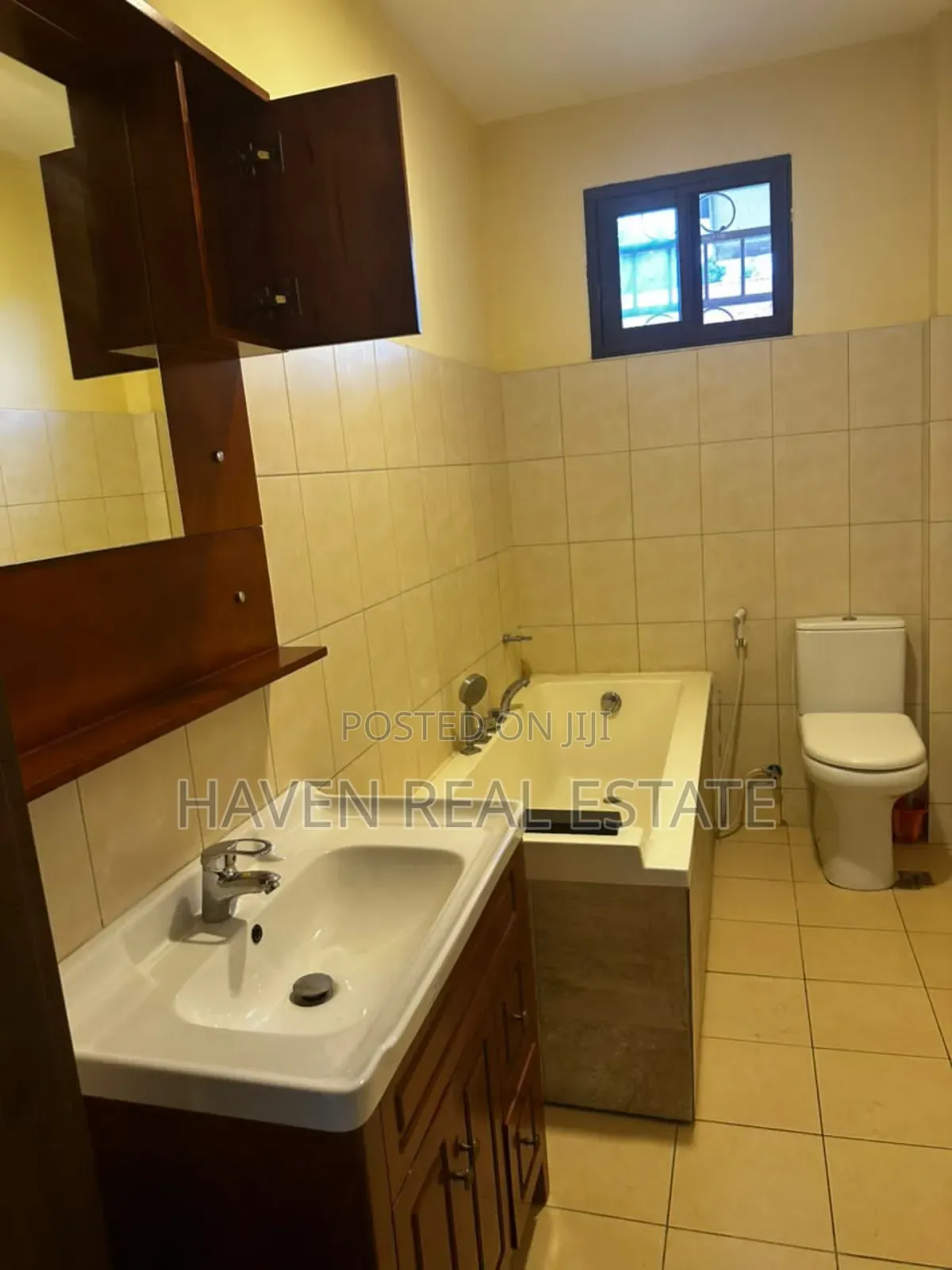 5bdrm House in Oyster Bay for rent