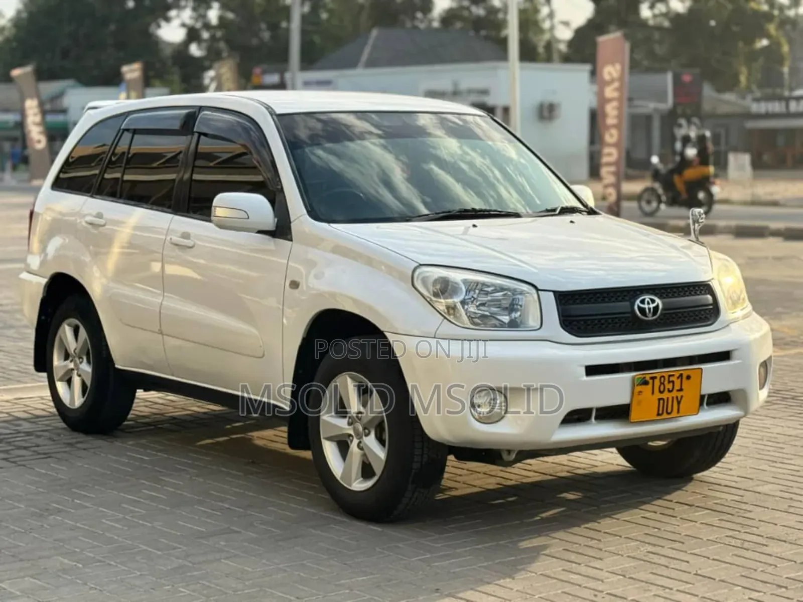 Toyota RAV4 2005 White